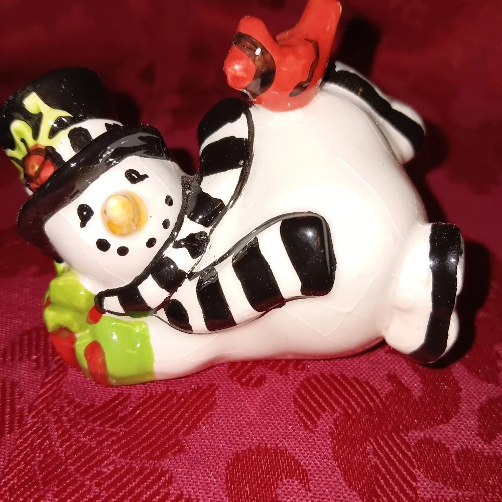 Fitz and Floyd Frosty's Frolic Snowman Set with Red and Green Accents - Picture 5 of 5